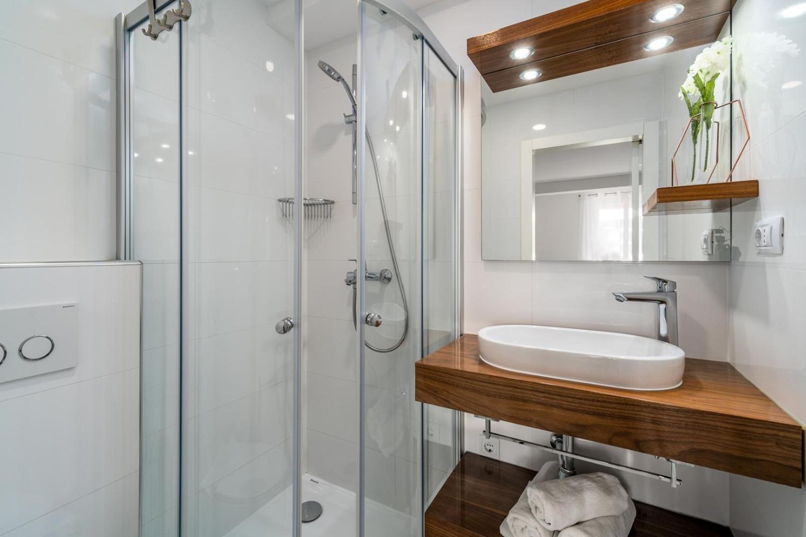 Luxury Villa Lucas With Heated Pool, Whirlpool, Sauna, 14 Pax Podstrana Buitenkant foto