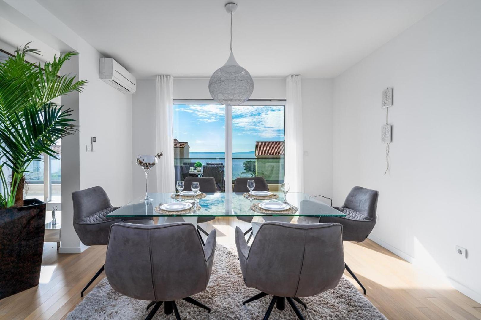 Luxury Villa Lucas With Heated Pool, Whirlpool, Sauna, 14 Pax Podstrana Buitenkant foto